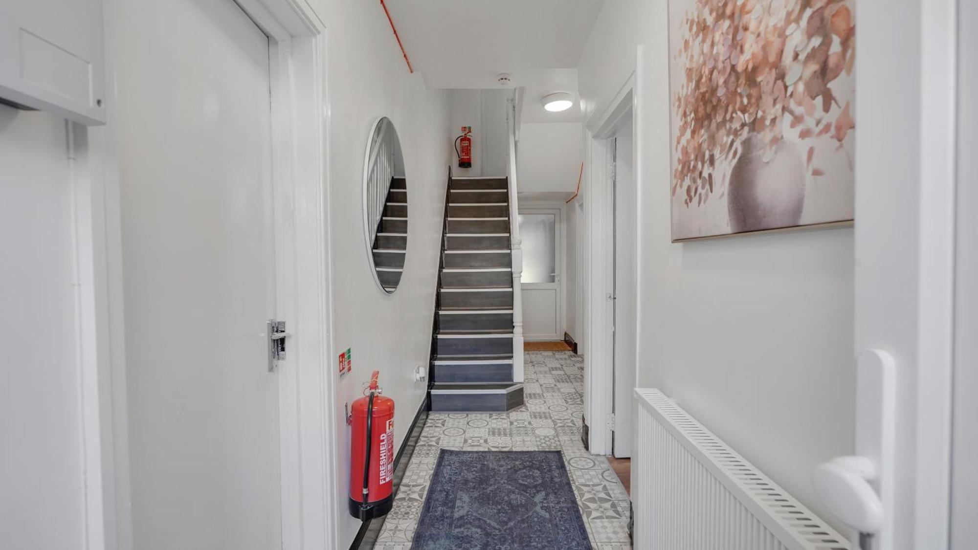 Comfy Double En-Suite Room In Barking バーキング エクステリア 写真